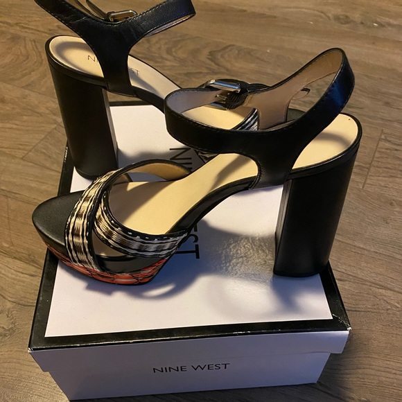 Brand new! Nine West leather heels - Picture 3 of 4